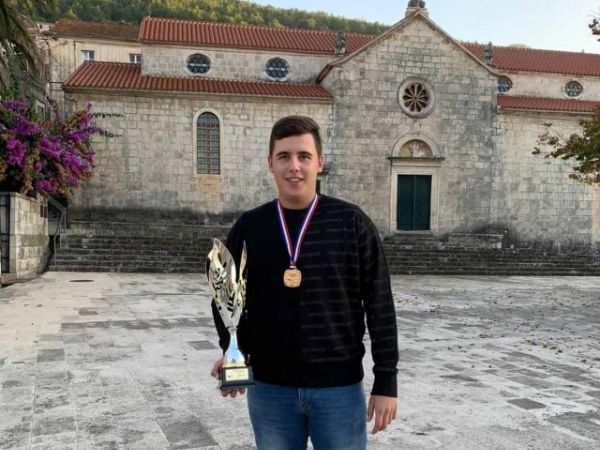 Milan Rukavina iz Gospića prvak na državnom natjecanju u ribolovu na Korčuli