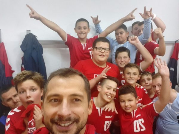 Mladi rukometaši Gospića superiorni u 1.HRLDB Mladi rukometaši Gospića superiorni u 1.HRLDB
